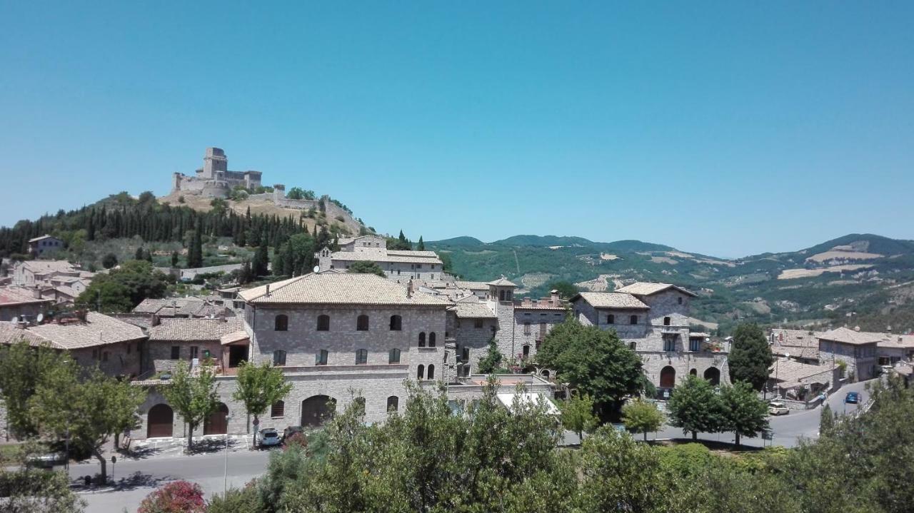 Casa Del Frate Apartment Assisi Luaran gambar