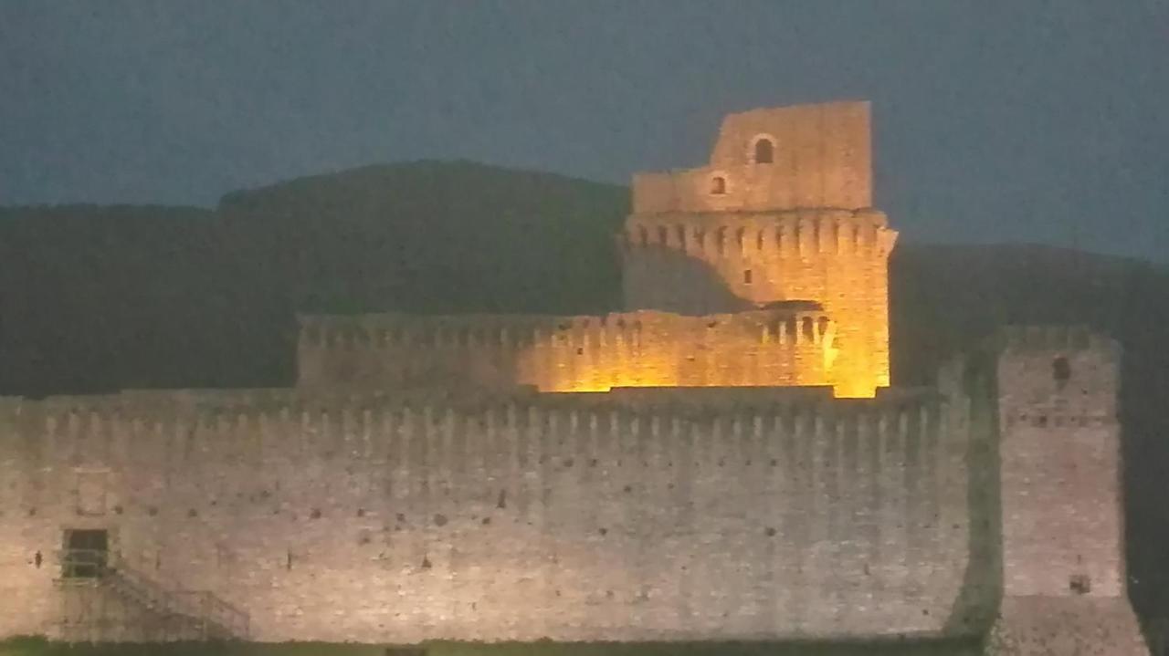 Casa Del Frate Apartment Assisi Luaran gambar